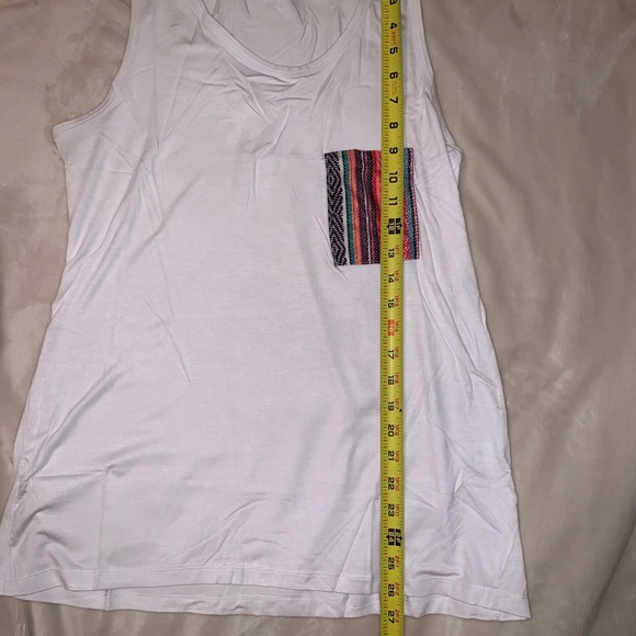 🛍LAST ONE🛍 White tank with multi color pocket - Picture 5 of 9